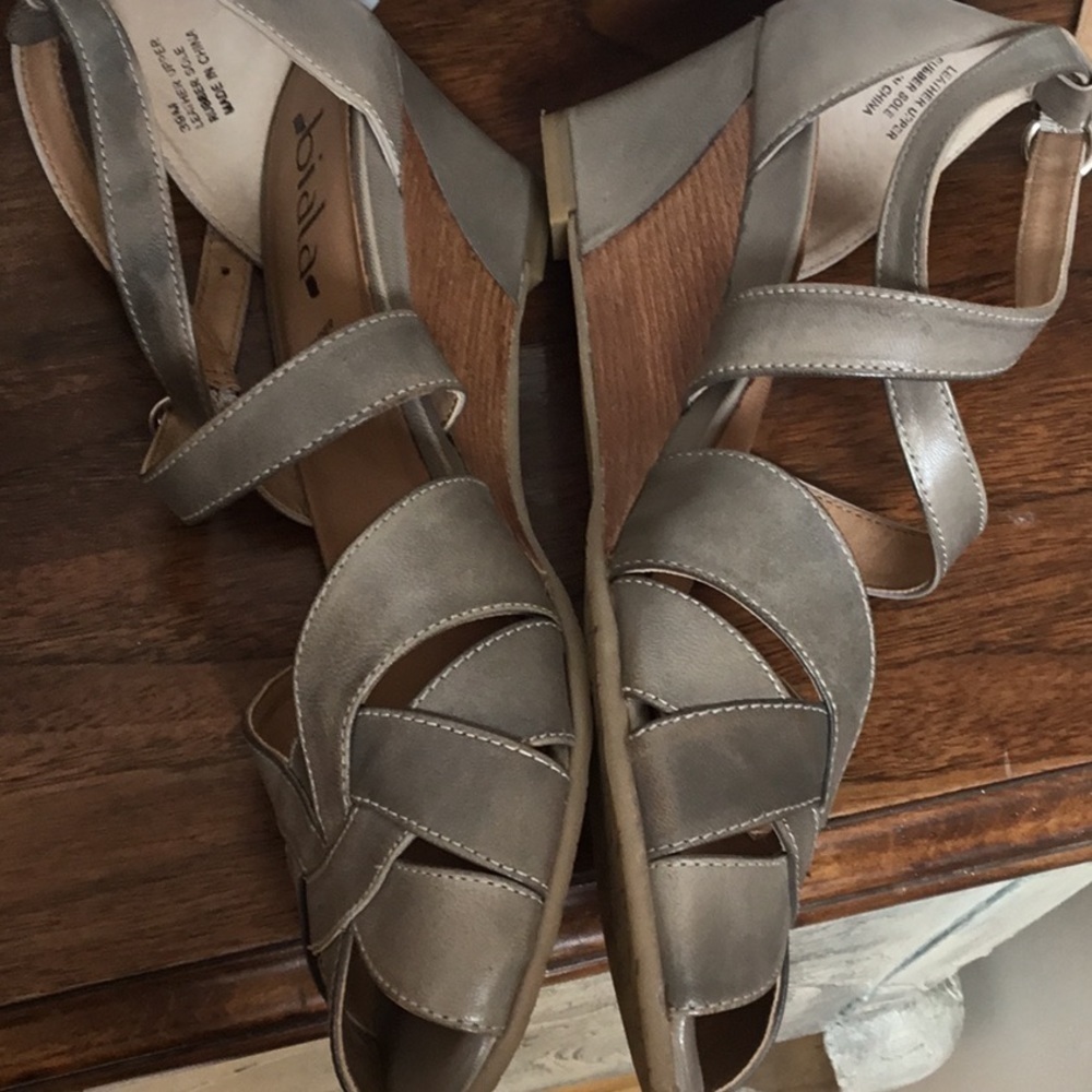 BIALA Peep Toe Wedge Leather Tan Gray Ankle Wrap Strap Shoes Size 39 - Picture 9 of 16